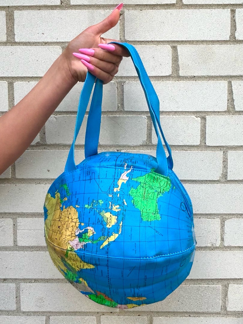 Blue Globe-Print Tote Bag - Women - Picture 2 of 6